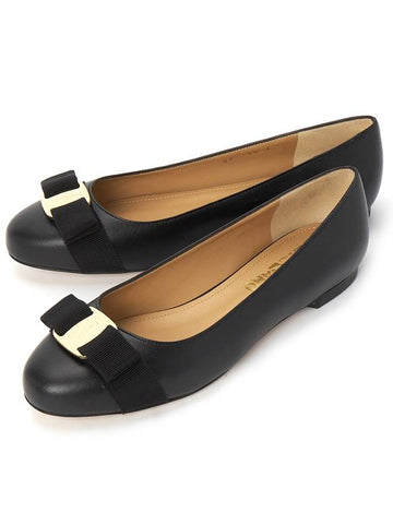 Ferragamo Barina Ballerina Women s Flat Shoes VARINA SOF NERO 0775746 Foot C - SALVATORE FERRAGAMO - BALAAN 1