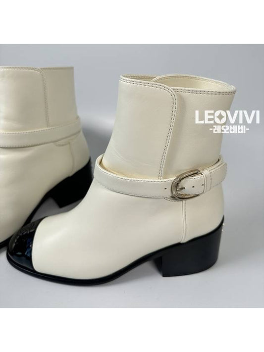 CC logo twotone buckle leather white ankle boots short boots 365 G38067 - CHANEL - BALAAN 2