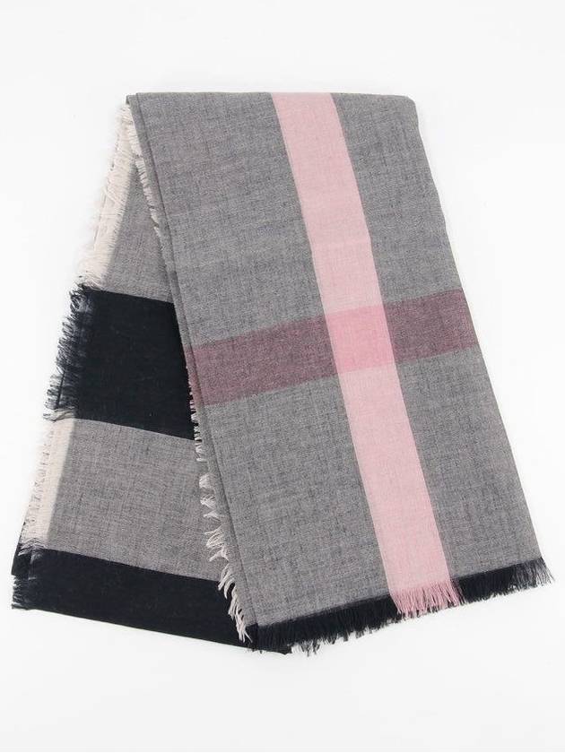 Mega Check Scarf Grey - BURBERRY - BALAAN 2