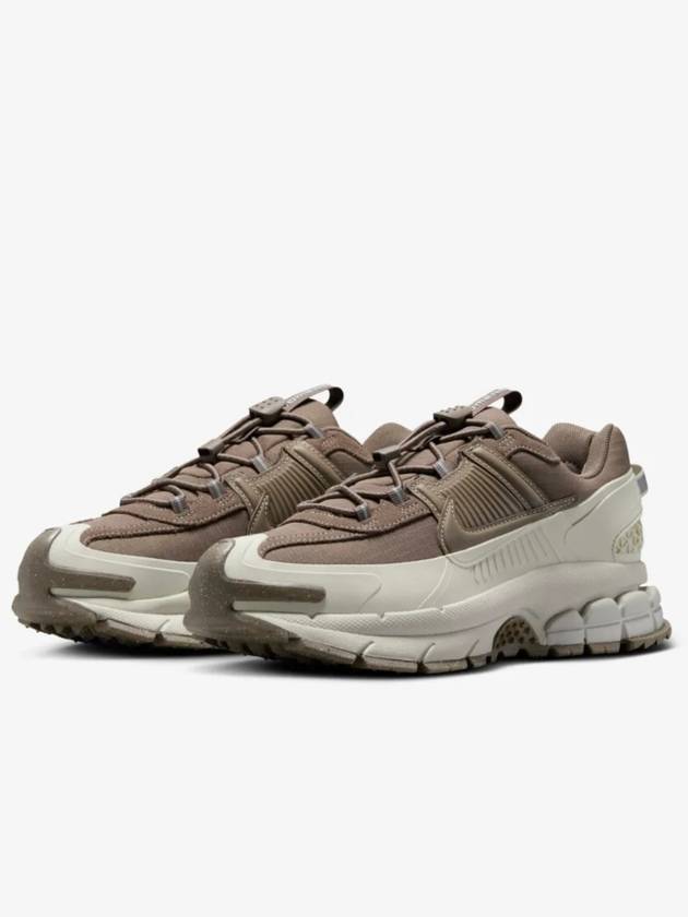 Zoom Vomero 5 Roam Low Top Sneakers Light Bone Mink Brown - NIKE - BALAAN 6