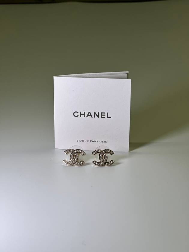 Women's CC Logo Pearl Crystal Stud Earrings Gold - CHANEL - BALAAN 9