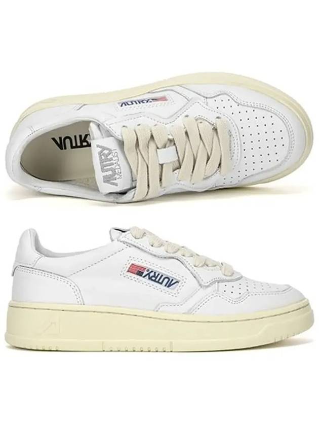 Medalist Logo Patch Low Top Sneakers White - AUTRY - BALAAN 6