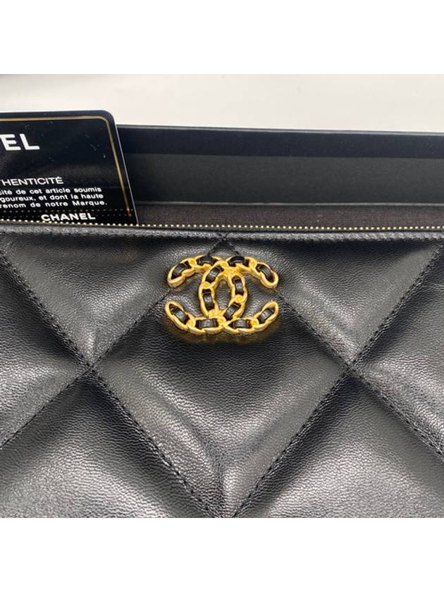 19 Chain Logo Quilting Large Lamskin Clutch Back Black - CHANEL - BALAAN 4