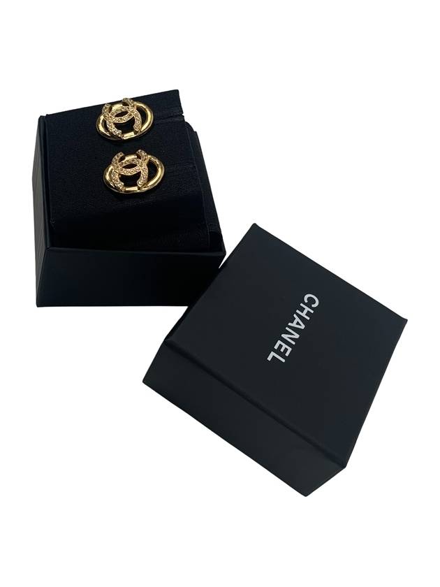 Earrings CC logo crystal gold cubic oval earrings AB8945 - CHANEL - BALAAN 7