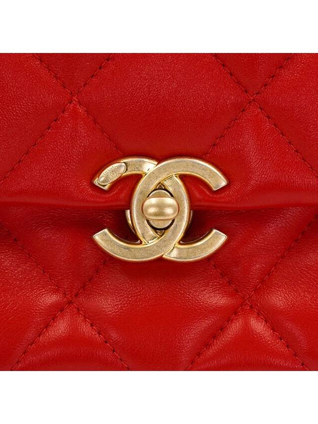 Women s Classic Season Flap Bag Mini - CHANEL - BALAAN 12