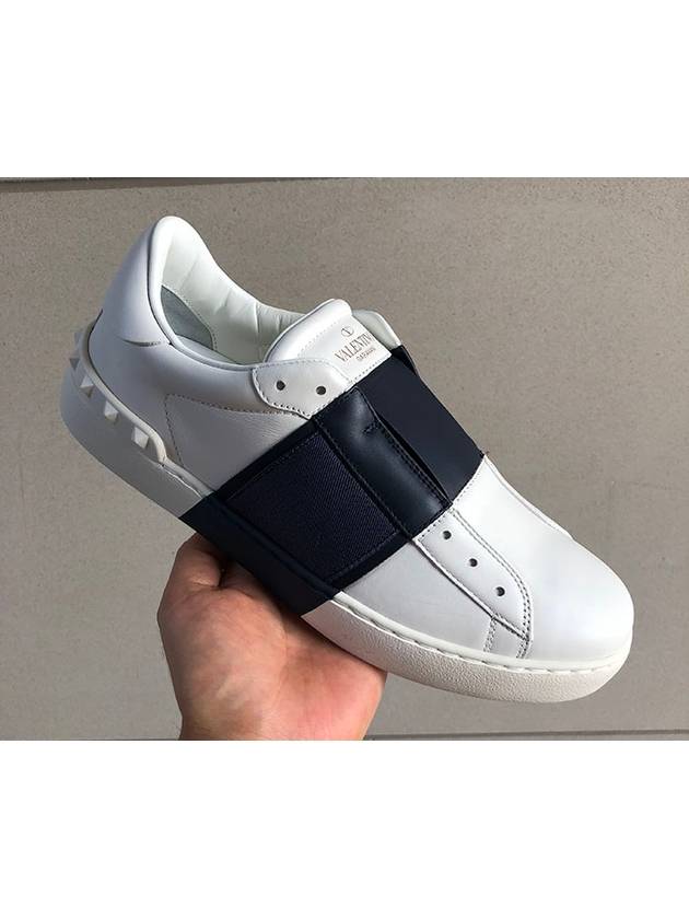 Men's Rockstud Banding Navy Block Sneakers White - VALENTINO - BALAAN.