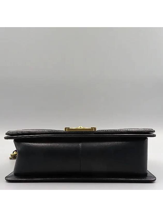 A67086 Black Lambskin Boy Bag Medium Gold Chain Shoulder - CHANEL - BALAAN 4