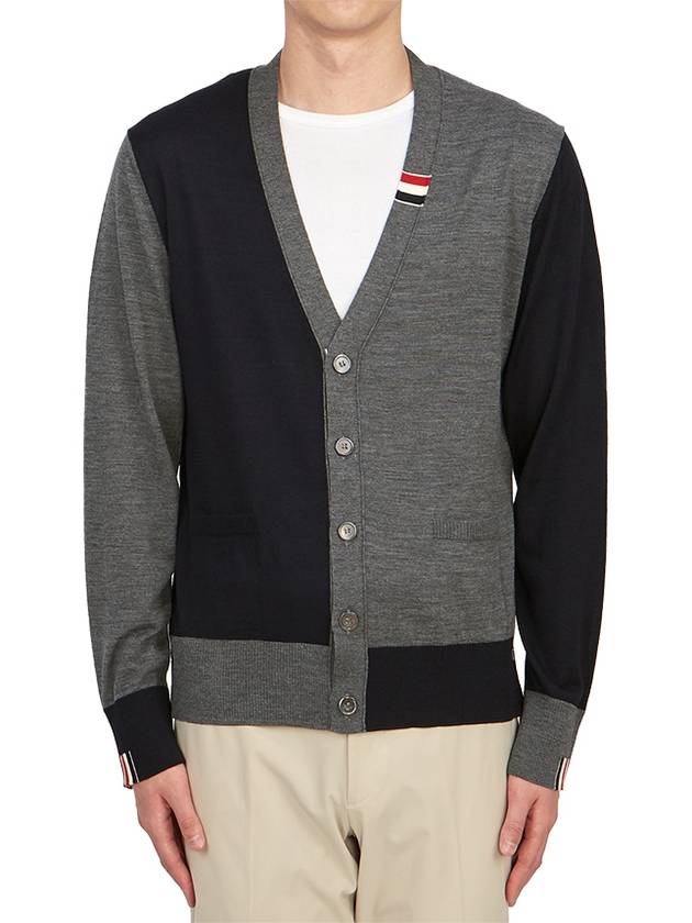 Fun Mix Fine Merino Jersey Stripe Relaxed V-Neck Cardigan Navy Grey - THOM BROWNE - BALAAN 3