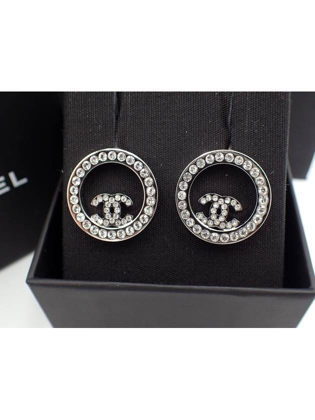 Circle Crystal CC Logo Earrings Silver - CHANEL - BALAAN.