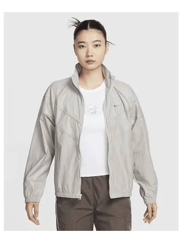 Windrunner Women s Loose Woven Jacket Light Iron or Flat Pewter HM9761 014 731006 - NIKE - BALAAN 1