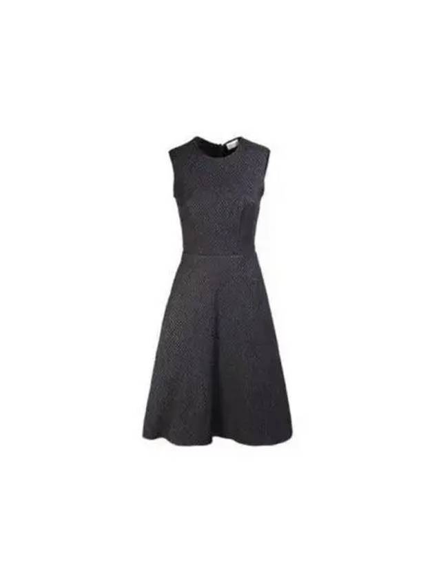 2G00003 5396Q 999 Sleeveless padded flare dress 661026 - MONCLER - BALAAN 1