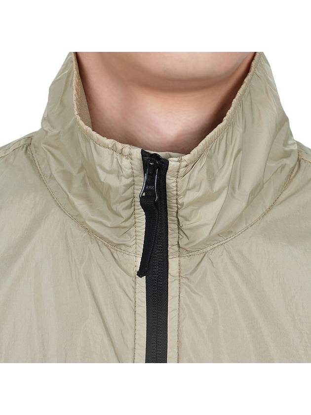 Compass Badge Pleated Windbreaker Sand - STONE ISLAND - BALAAN 8