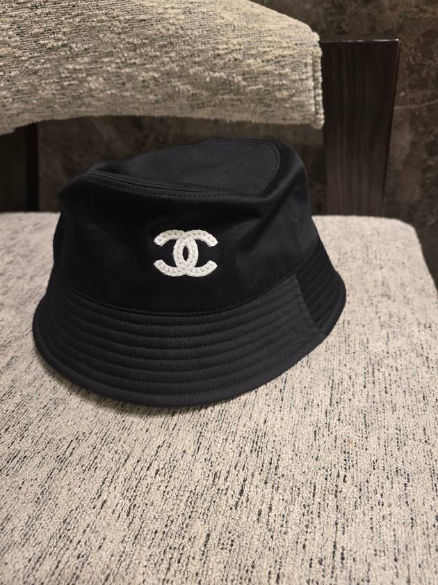 CC logo reversible bucket hat black - CHANEL - BALAAN 3