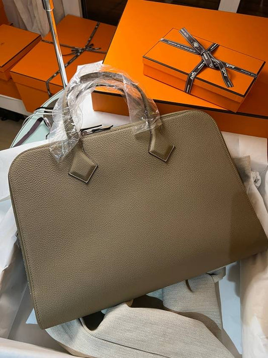 Victoria Light Briefcase Togo Palladium Hardware Beige Marfa H076567CK8Q - HERMES - BALAAN 2