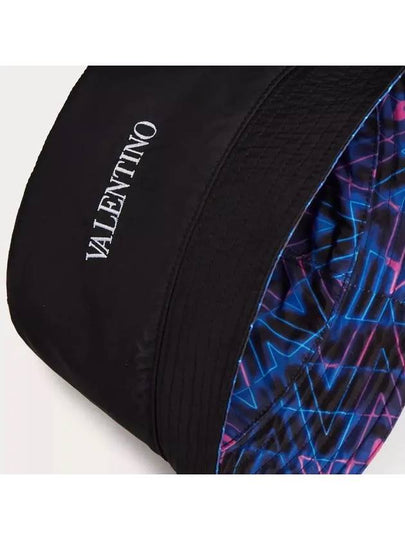 Reversible Neon Bucket Hat Black - VALENTINO - BALAAN 2