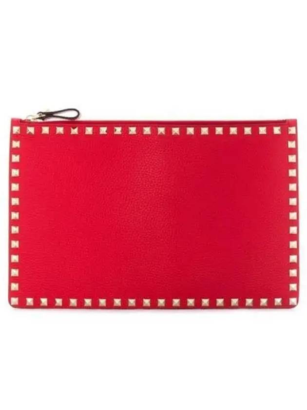 Rockstud Pebble Leather Clutch Bag Red - VALENTINO - BALAAN 2