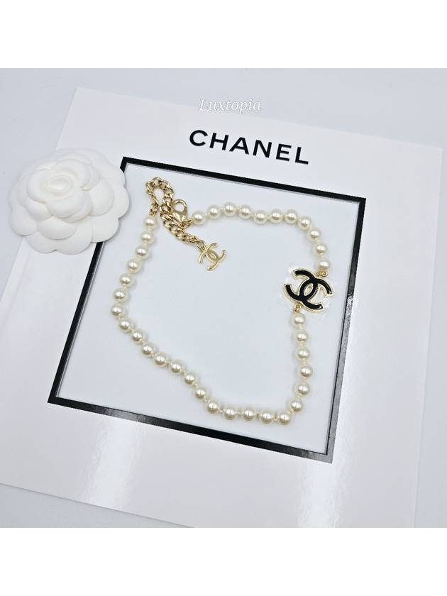 Women s Pearl Necklace 24B Black CC Logo ABE235 - CHANEL - BALAAN 1