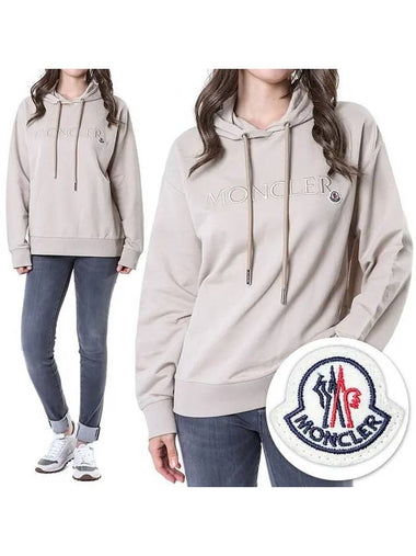 Logo patch volume embroidery typo women s hooded t shirt 8G00016 89A1K 20J - MONCLER - BALAAN 1