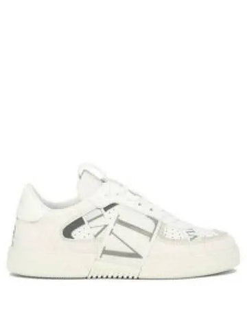 Y2S0C58 WRQ 22E Band Men s Sneakers 1335723 - VALENTINO - BALAAN 1