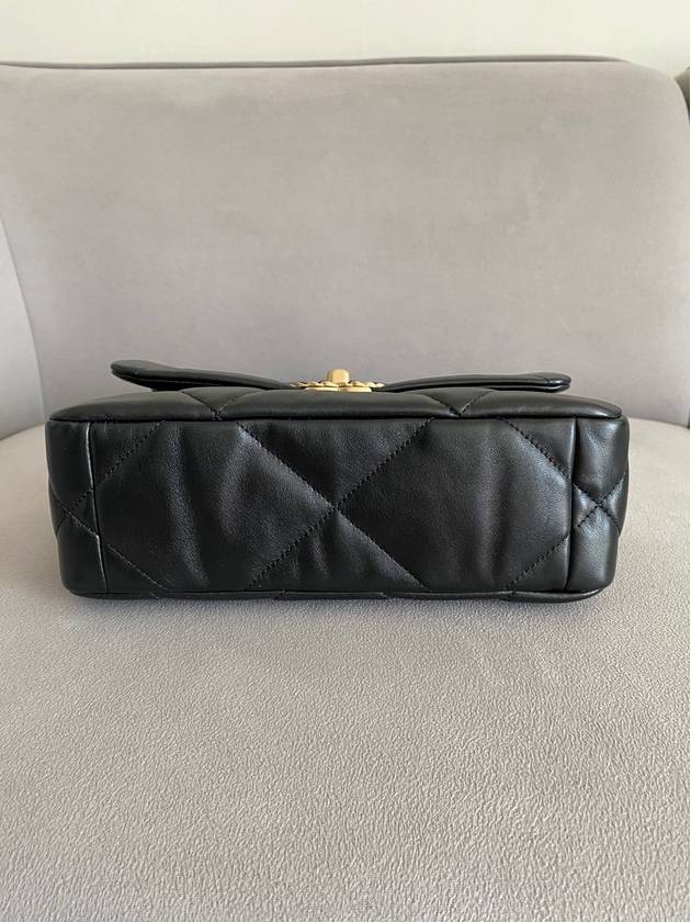 19 Lambskin Medium Hand Cross Bag Black - CHANEL - BALAAN 6