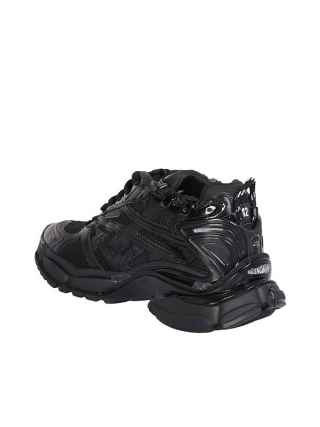 Runner Low Top Sneakers Black - BALENCIAGA - BALAAN 4