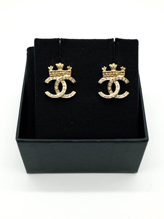 cubic CC logo crown earrings gold - CHANEL - BALAAN 2