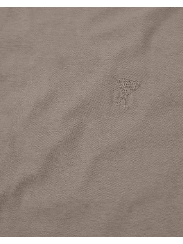 Tone On Tone Heart Logo Organic Cotton Short Sleeve T-Shirt Brown - AMI - BALAAN 4