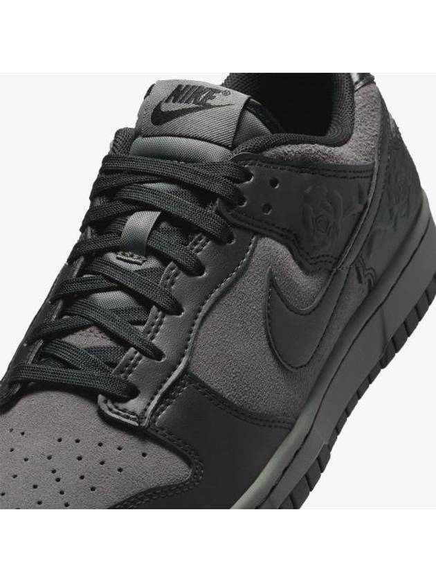 Dunk Low Top Sneakers Black - NIKE - BALAAN 3