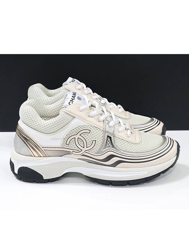 Women CC Logo Fabric Laminated Low Top Sneakers Silver Ivory - CHANEL - BALAAN 2