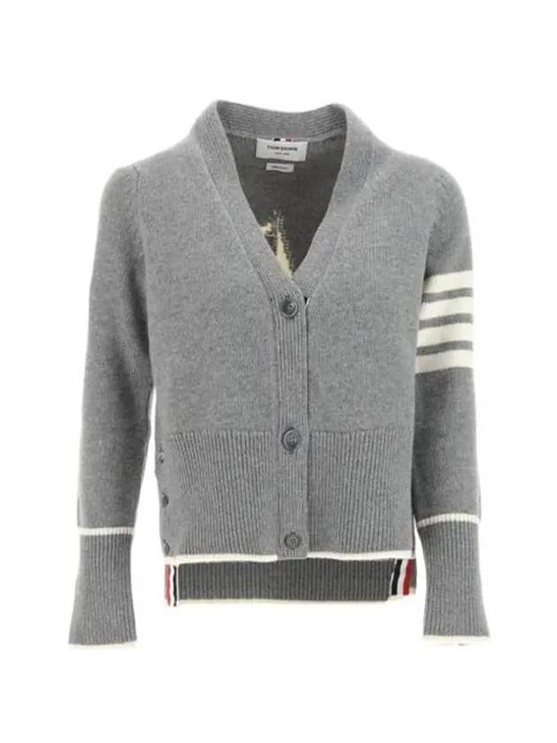 Women's Fine Merino Jersey Sailboat 4 Bar Boxy V Neck Cardigan Light Grey - THOM BROWNE - BALAAN 1