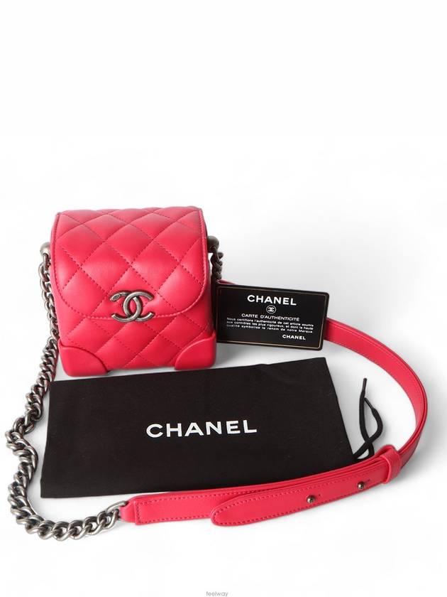 women cross bag - CHANEL - BALAAN 8