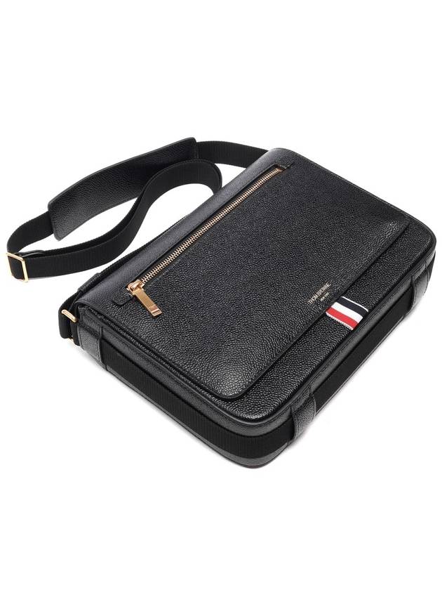 Tonal Strap Leather Reporter Cross Bag Black - THOM BROWNE - BALAAN 6