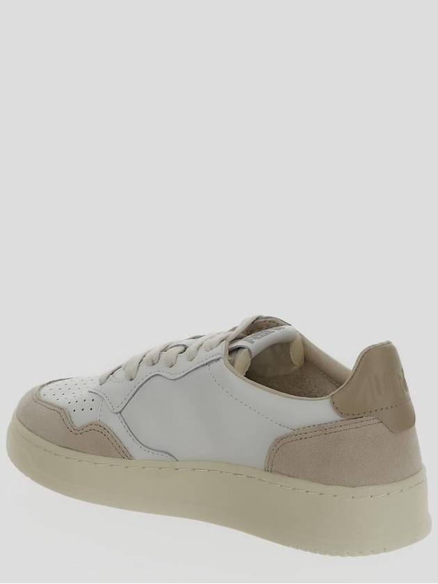 Women's Medalist Leather Low Top Sneakers White Beige - AUTRY - BALAAN 4