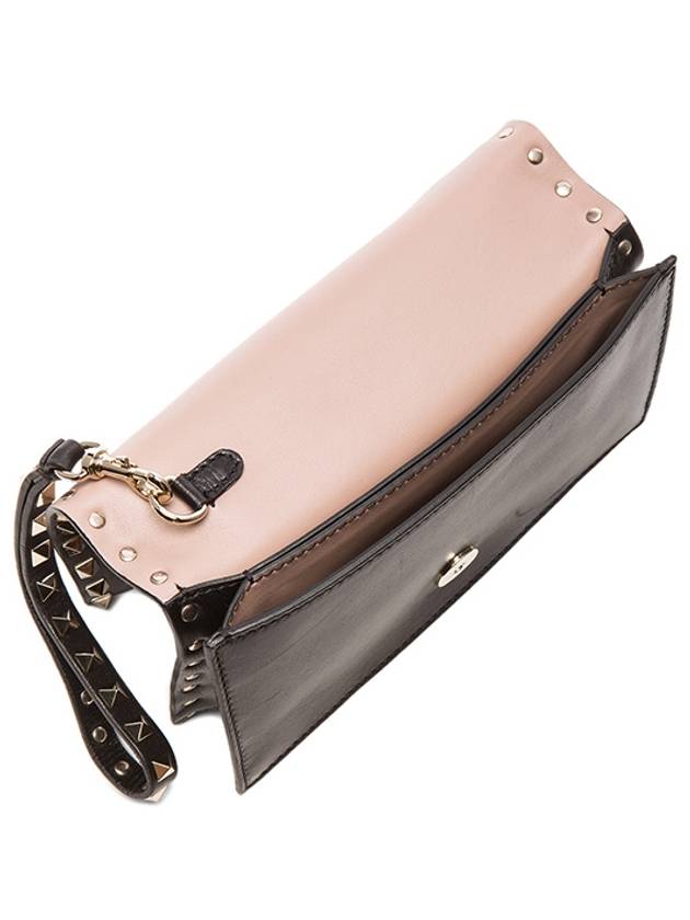 Rockstud Flap Clutch Small LW2B0960 NBD 0NO Black - VALENTINO - BALAAN 4