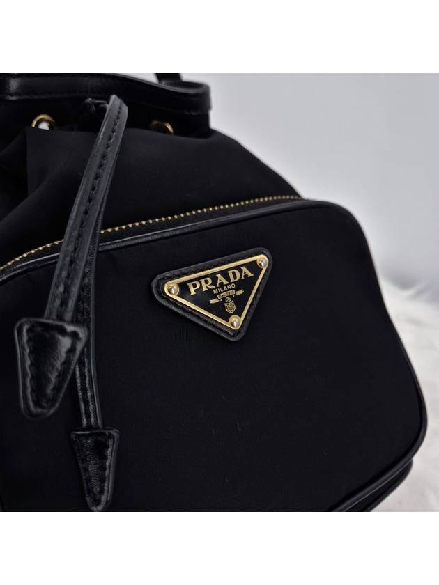 Tesuto triangle logo bucket bag black - PRADA - BALAAN 4