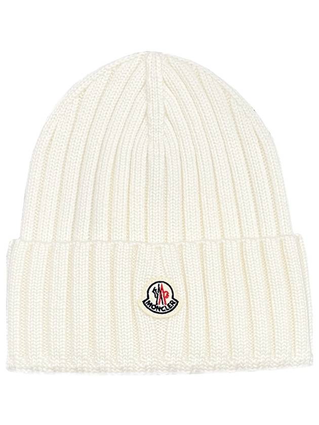 Logo Wappen Patch Knit Beanie Hat White 3B00036 A9327 030 - MONCLER - BALAAN 1