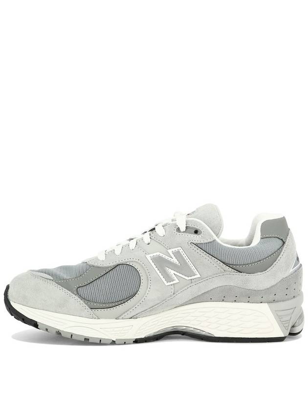 2002R Gore-Tex Concrete Low Top Sneakers Grey - NEW BALANCE - BALAAN 3