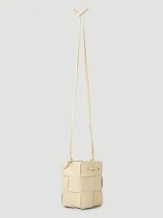 Intrecciato Cassette Small Bucket Bag Porridge - BOTTEGA VENETA - BALAAN 5