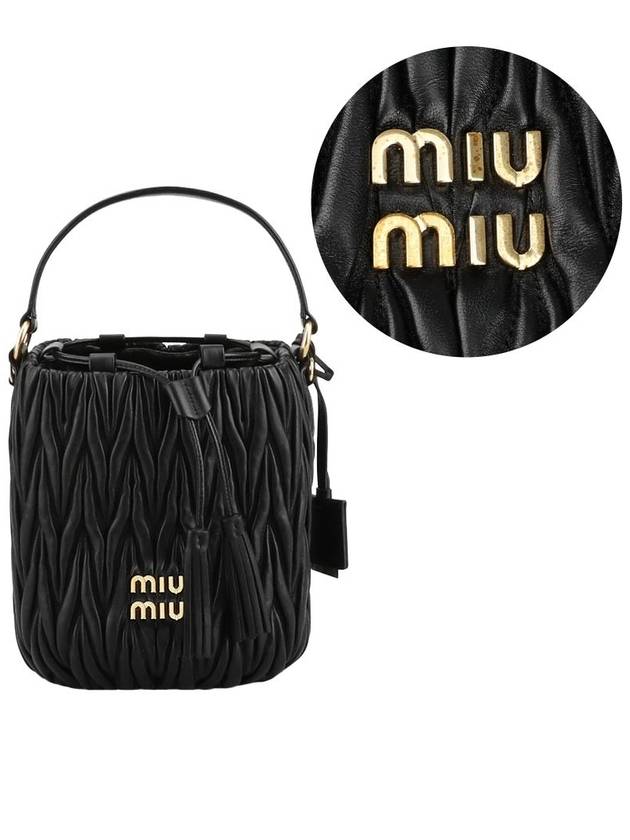 5BE084 N88 F0002 Gold Matelasse Nappa Bucket Shoulder Bag Black Metal Logo Stained - MIU MIU - BALAAN 1