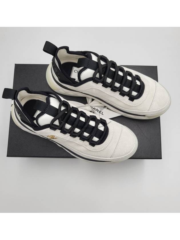 Logo Mixed Fibers Suede Low Top Sneakers White - CHANEL - BALAAN 11