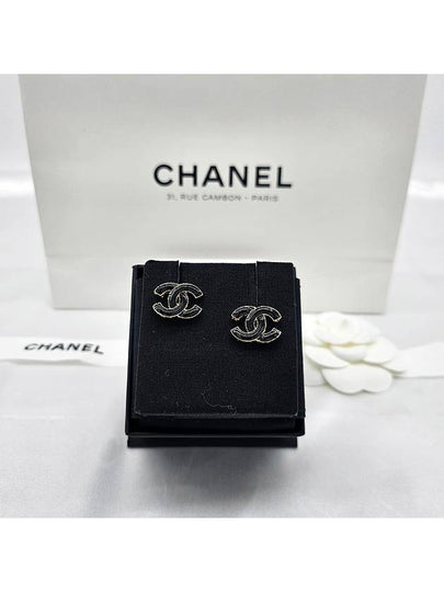 CC Logo Earrings Gold Black - CHANEL - BALAAN 2