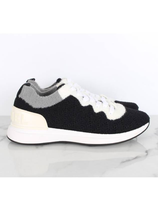 Back logo sneakers 37 5 245 - CHANEL - BALAAN 7