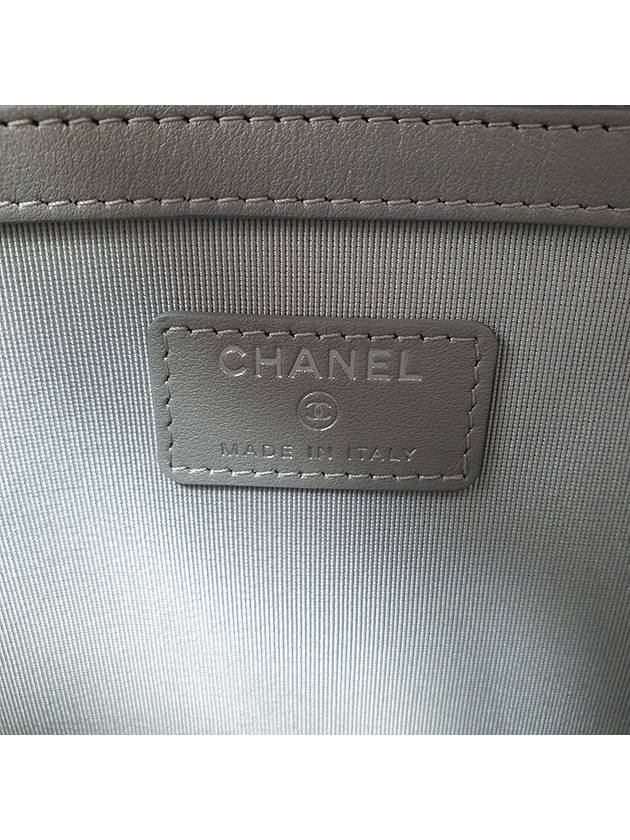 Women s Gabrielle Clutch Medium - CHANEL - BALAAN 22