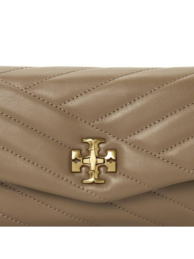 Kira Chevron Chain Wallet Cross Bag Sandpiper - TORY BURCH - BALAAN 9