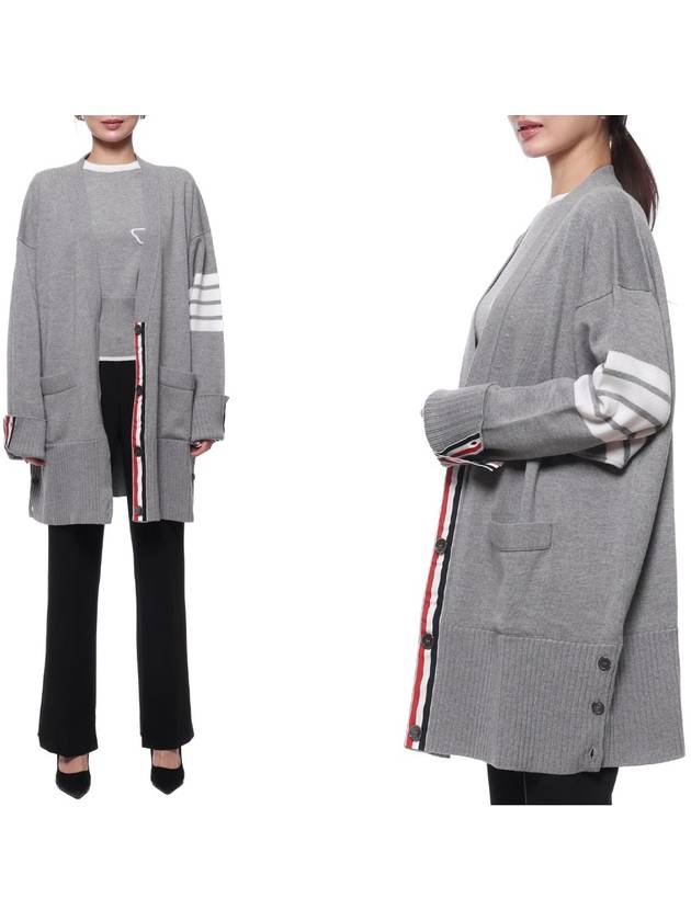 Fine Merino Wool 4-line Oversized Fit V-neck Cardigan Light Grey - THOM BROWNE - BALAAN 3