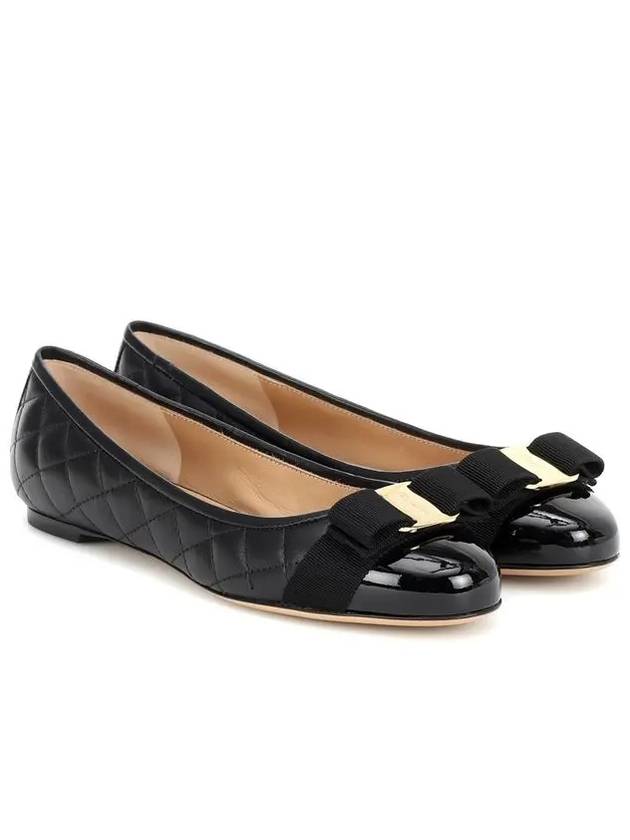 Varina Quilting Leather Ballet Flat Black - SALVATORE FERRAGAMO - BALAAN 3