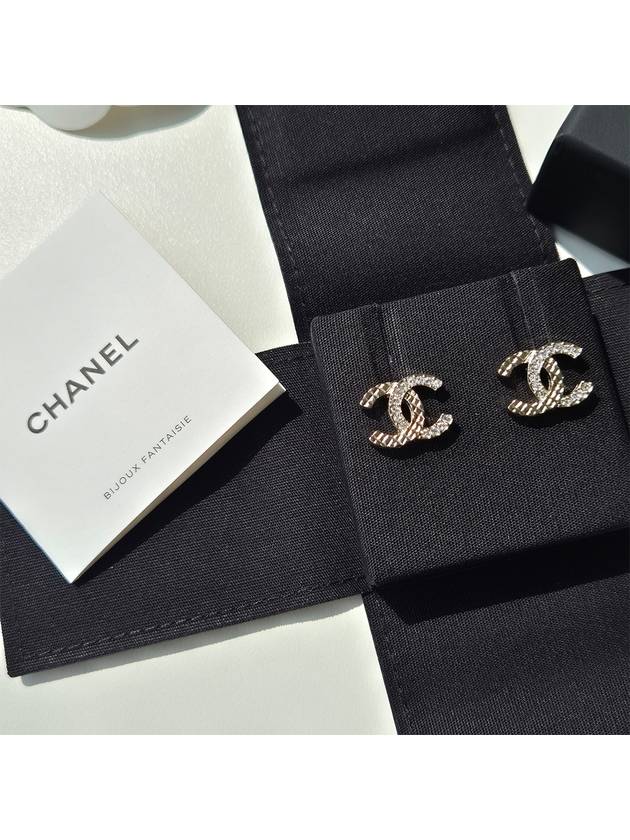 CC logo quilted cubic crystal earrings champagne gold ABB974 - CHANEL - BALAAN 5