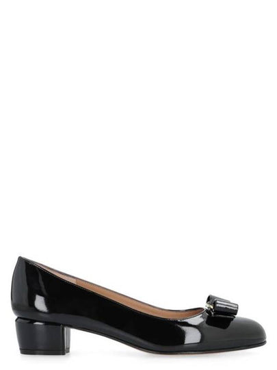 Vara Bow Patent Pumps Black - SALVATORE FERRAGAMO - BALAAN 2