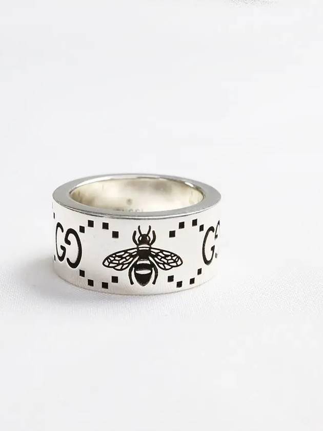 GG Bee Engraved Wide Ring YBC728304001 Silver - GUCCI - BALAAN 2