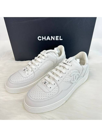 CC Logo Calfskin Low Top Sneakers White - CHANEL - BALAAN 2